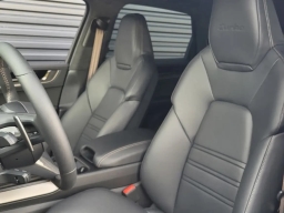 Porsche Cayenne Turbo E-Hybrid AWD 2025