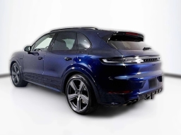 Porsche Cayenne Turbo E-Hybrid AWD 2025
