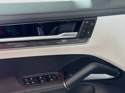 Porsche Cayenne Turbo E-Hybrid AWD 2025