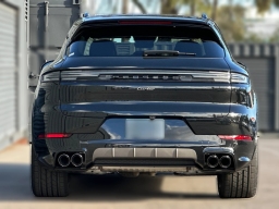 Porsche Cayenne Turbo E-Hybrid AWD 2026