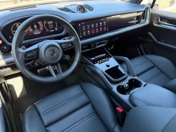 Porsche Cayenne Turbo E-Hybrid AWD 2025