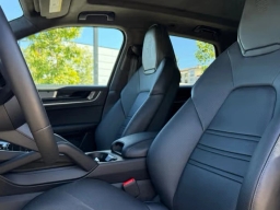 Porsche Cayenne Turbo E-Hybrid AWD 2025