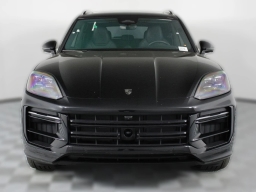 Porsche Cayenne Turbo E-Hybrid AWD 2026