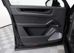 Porsche Cayenne Turbo E-Hybrid AWD 2026