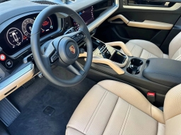 Porsche Cayenne Base Coupe AWD 2026