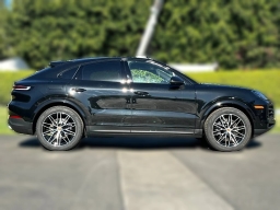 Porsche Cayenne Base Coupe AWD 2026