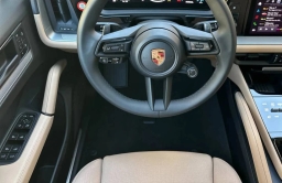 Porsche Cayenne Base Coupe AWD 2026