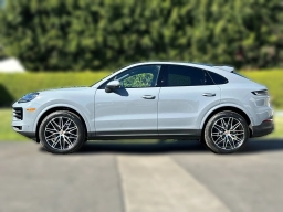 Porsche Cayenne Base Coupe AWD 2026