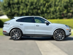 Porsche Cayenne Base Coupe AWD 2026