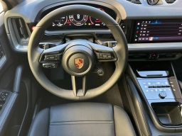 Porsche Cayenne Base Coupe AWD 2026