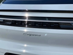 Porsche Cayenne Base Coupe AWD 2026