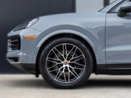 Porsche Cayenne Base Coupe AWD 2026
