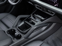 Porsche Cayenne Base Coupe AWD 2026