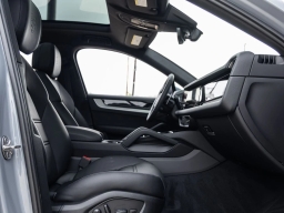 Porsche Cayenne Base Coupe AWD 2026