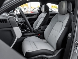 Porsche Cayenne Base Coupe AWD 2026