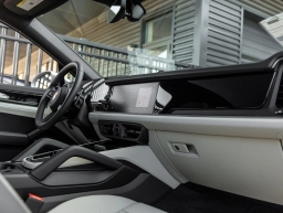 Porsche Cayenne Base Coupe AWD 2026