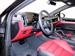 Porsche Cayenne Base Coupe AWD 2025