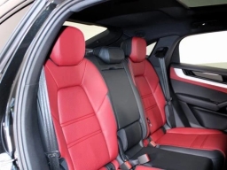 Porsche Cayenne Base Coupe AWD 2025