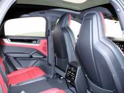 Porsche Cayenne Base Coupe AWD 2025