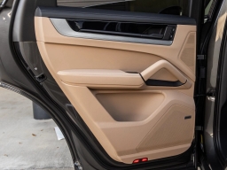 Porsche Cayenne Base Coupe AWD 2026