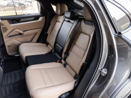 Porsche Cayenne Base Coupe AWD 2026