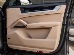 Porsche Cayenne Base Coupe AWD 2026