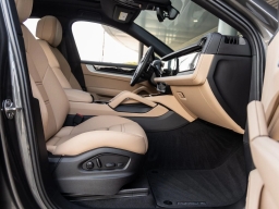 Porsche Cayenne Base Coupe AWD 2026