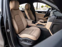 Porsche Cayenne Base Coupe AWD 2026