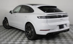 Porsche Cayenne Base Coupe AWD 2026