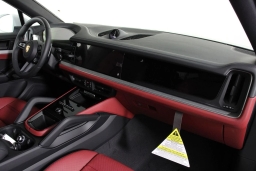 Porsche Cayenne Base Coupe AWD 2026