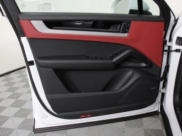 Porsche Cayenne Base Coupe AWD 2026