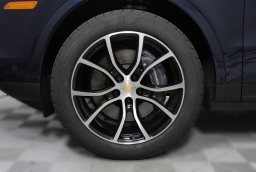 Porsche Cayenne Base Coupe AWD 2026