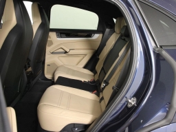 Porsche Cayenne Base Coupe AWD 2026