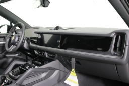 Porsche Cayenne Base Coupe AWD 2026