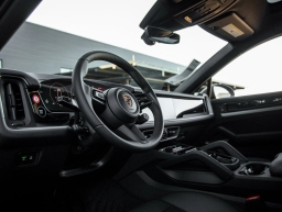 Porsche Cayenne Base Coupe AWD 2026