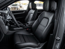 Porsche Cayenne Base Coupe AWD 2026