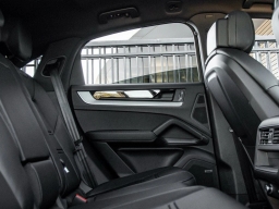 Porsche Cayenne Base Coupe AWD 2026