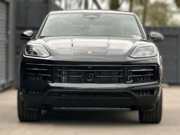 Porsche Cayenne Base Coupe AWD 2026