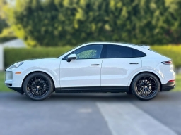 Porsche Cayenne Base Coupe AWD 2025