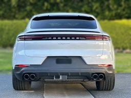 Porsche Cayenne Base Coupe AWD 2025