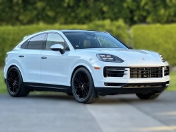 Porsche Cayenne Base Coupe AWD 2025