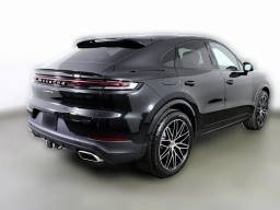 Porsche Cayenne Base Coupe AWD 2026