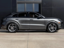 Porsche Cayenne Base Coupe AWD 2026