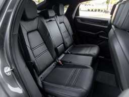 Porsche Cayenne Base Coupe AWD 2026