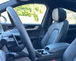 Porsche Cayenne Base Coupe AWD 2026