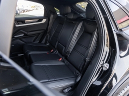 Porsche Cayenne Base Coupe AWD 2026