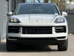 Porsche Cayenne Base Coupe AWD 2026