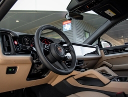 Porsche Cayenne Base Coupe AWD 2026