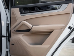 Porsche Cayenne Base Coupe AWD 2026