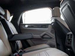 Porsche Cayenne Base Coupe AWD 2026